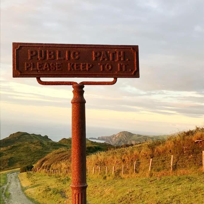 Paramount Apartments Ilfracombe, Arty Seaside Holiday Apartments Exteriör bild
