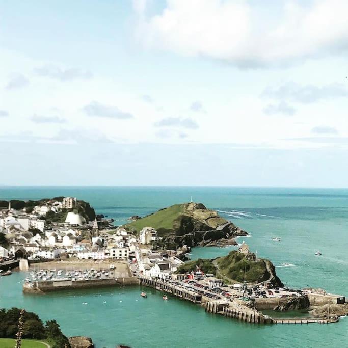 Paramount Apartments Ilfracombe, Arty Seaside Holiday Apartments Exteriör bild
