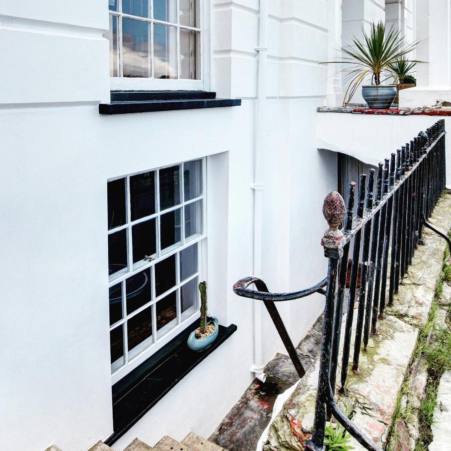 Paramount Apartments Ilfracombe, Arty Seaside Holiday Apartments Exteriör bild