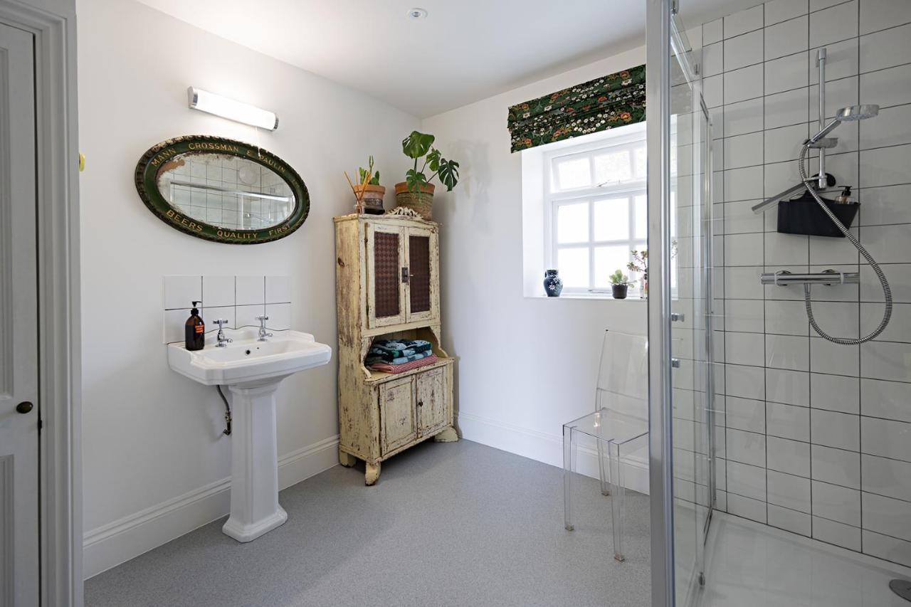Paramount Apartments Ilfracombe, Arty Seaside Holiday Apartments Exteriör bild